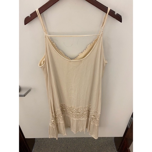 Drop waist summer dress 🌞 - Picture 2 of 4